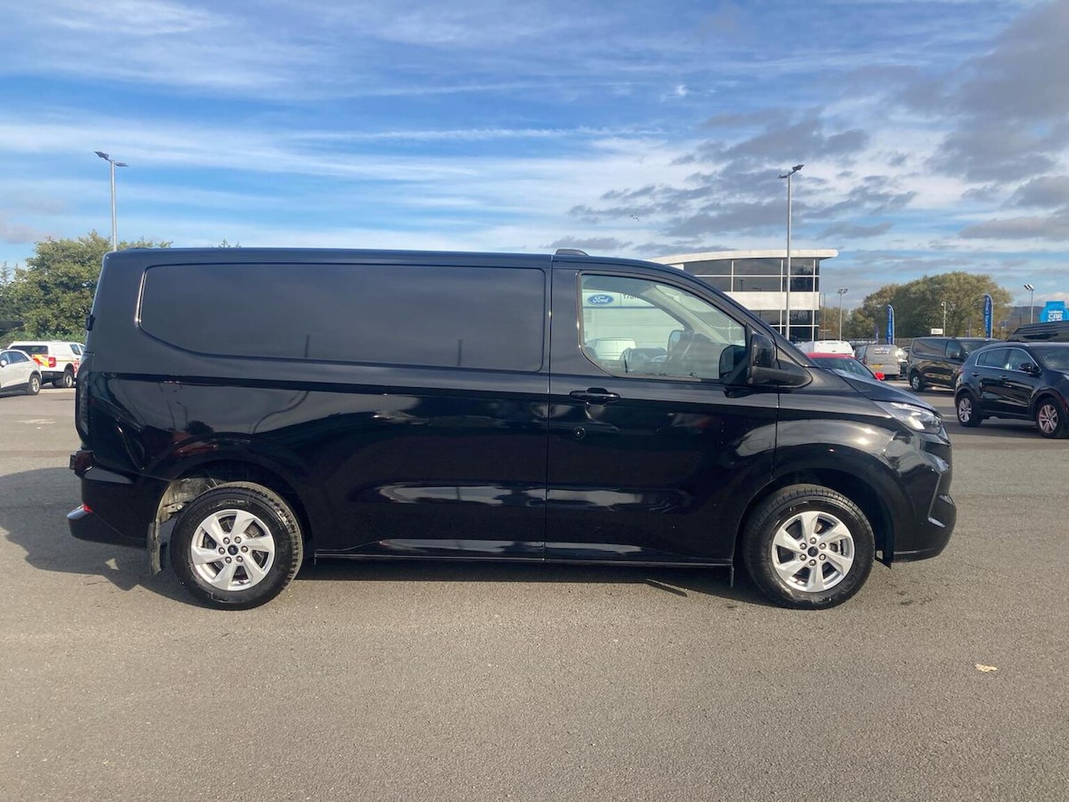 Used Ford Transit Custom 2024 for sale - 76243149: Photo 18