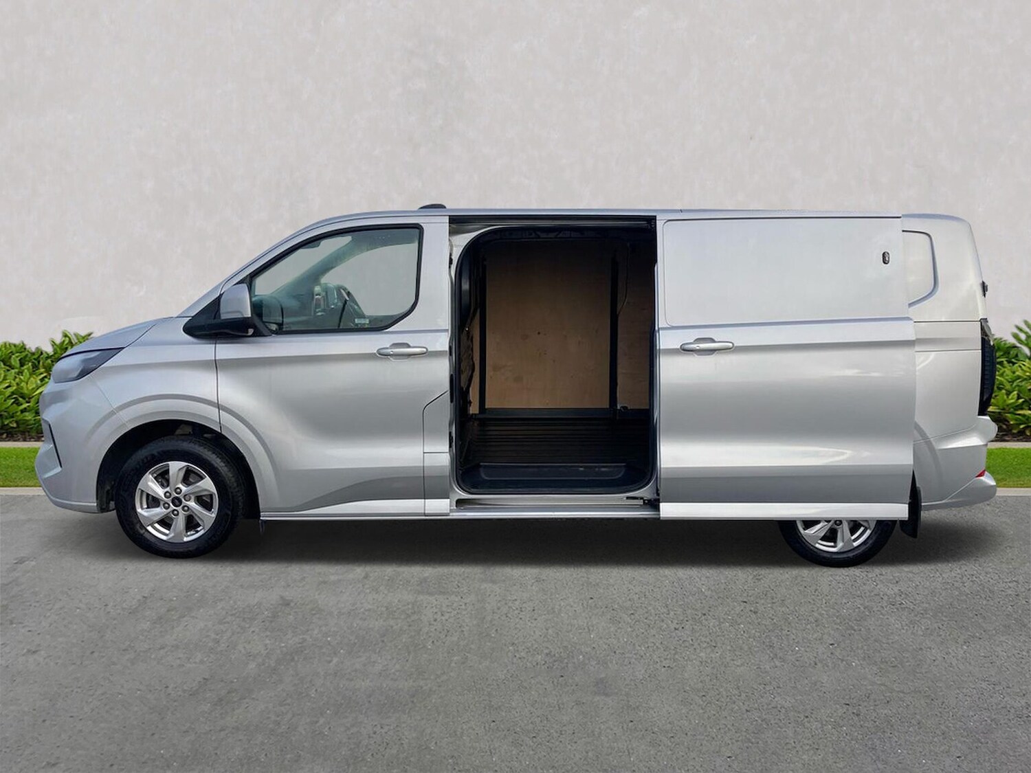 Used Ford Transit Custom 2024 for sale - 76412449: Photo 3