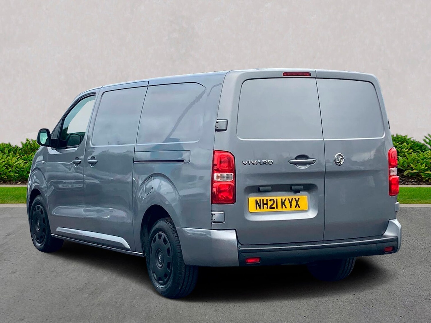 Used Vauxhall Vivaro 2021 for sale - 76490789: Photo 2