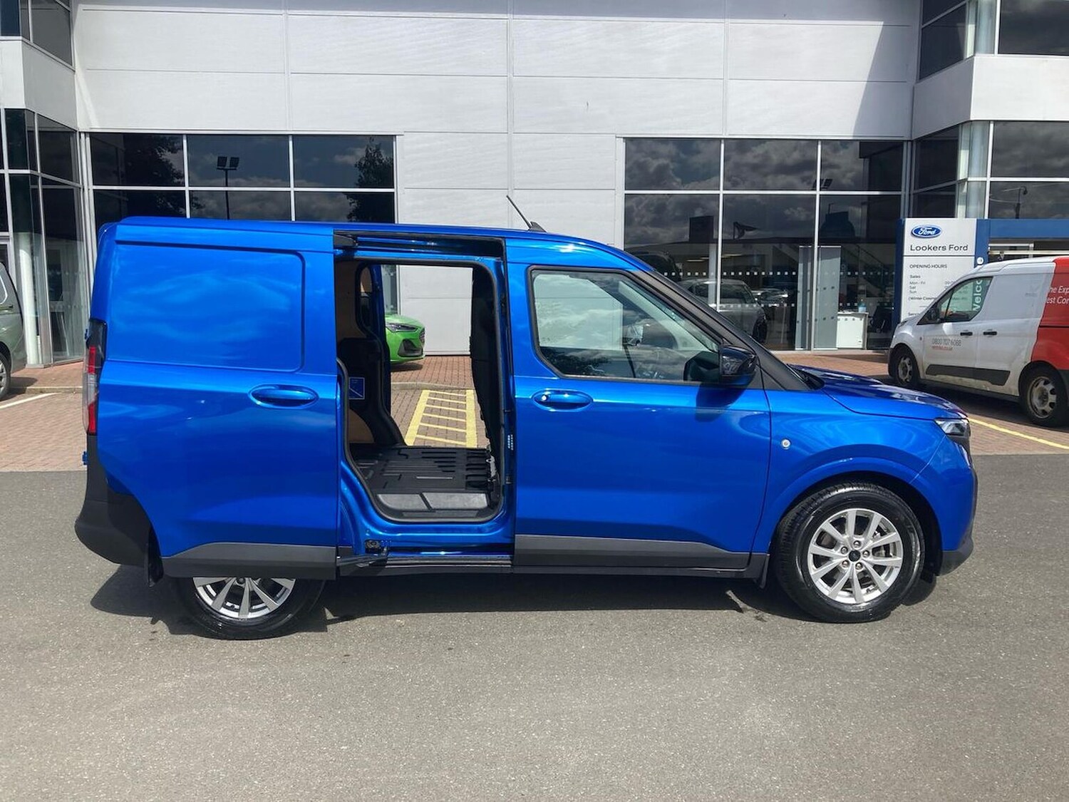 Used Ford Transit Courier 2024 for sale - 76047803: Photo 22