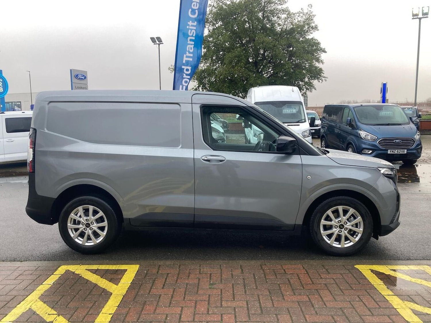 Used Ford Transit Courier 2024 for sale - 76570979: Photo 18