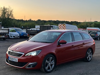 Used Peugeot 308 2015 for sale - 76141981: Photo