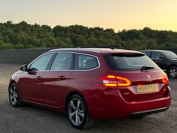 Used Peugeot 308 2015 for sale - 76141981: Photo