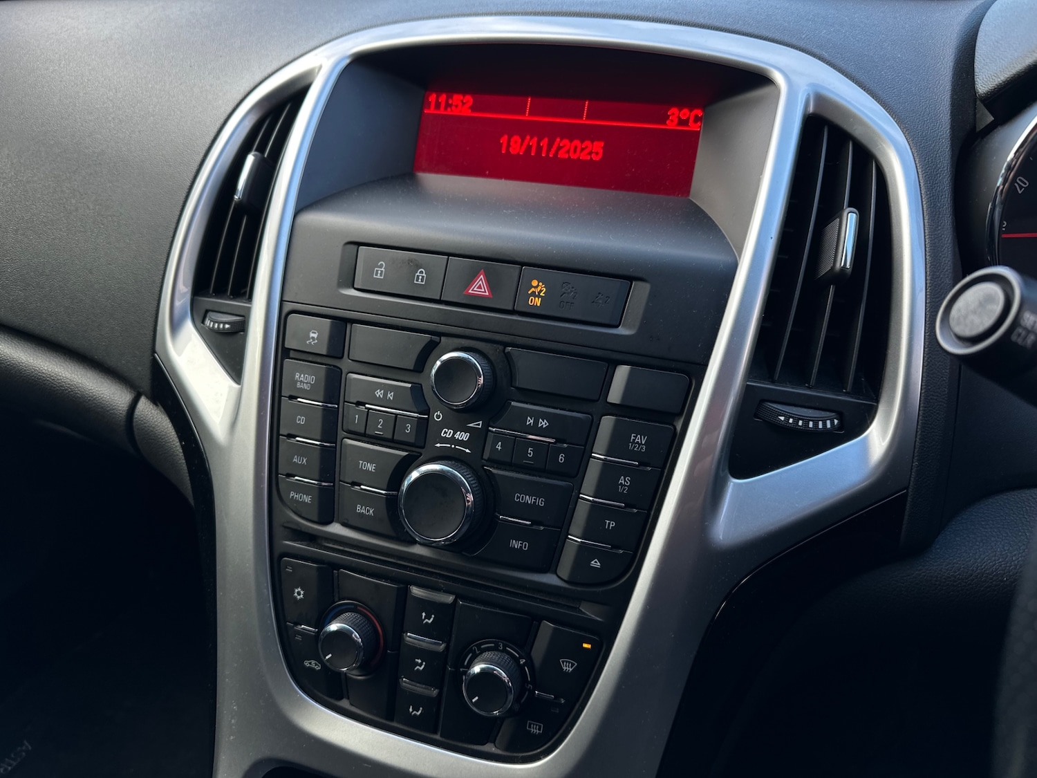 Used Vauxhall Astra 2011 for sale - 77058448: Photo 15