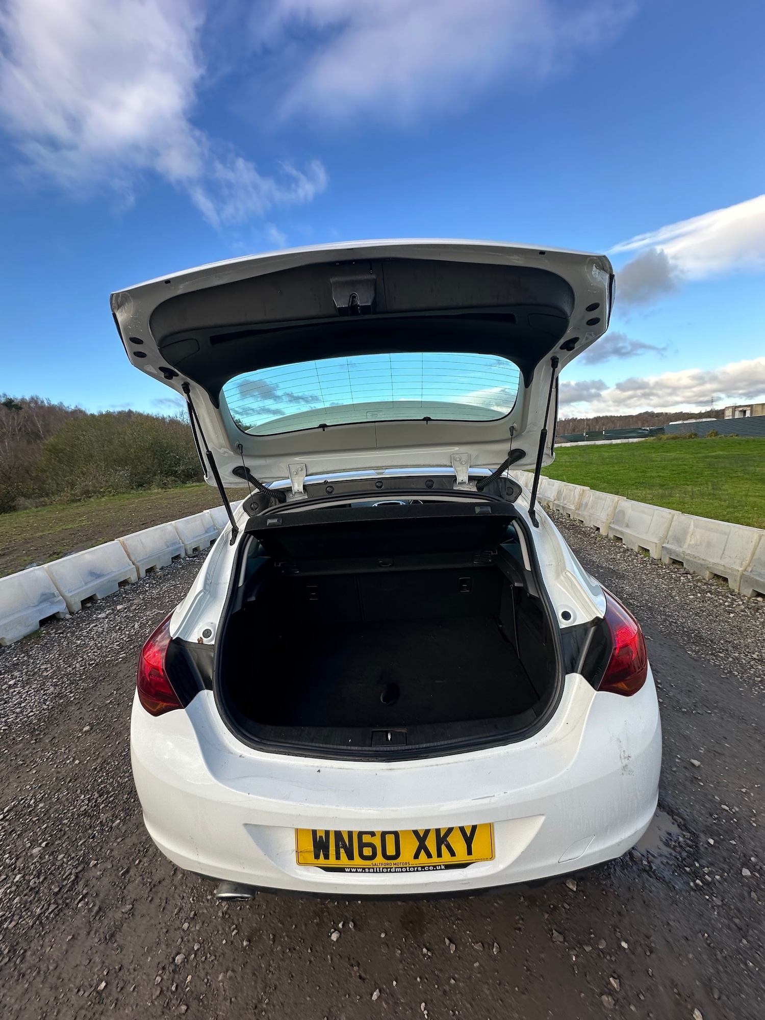 Used Vauxhall Astra 2011 for sale - 77058448: Photo 17