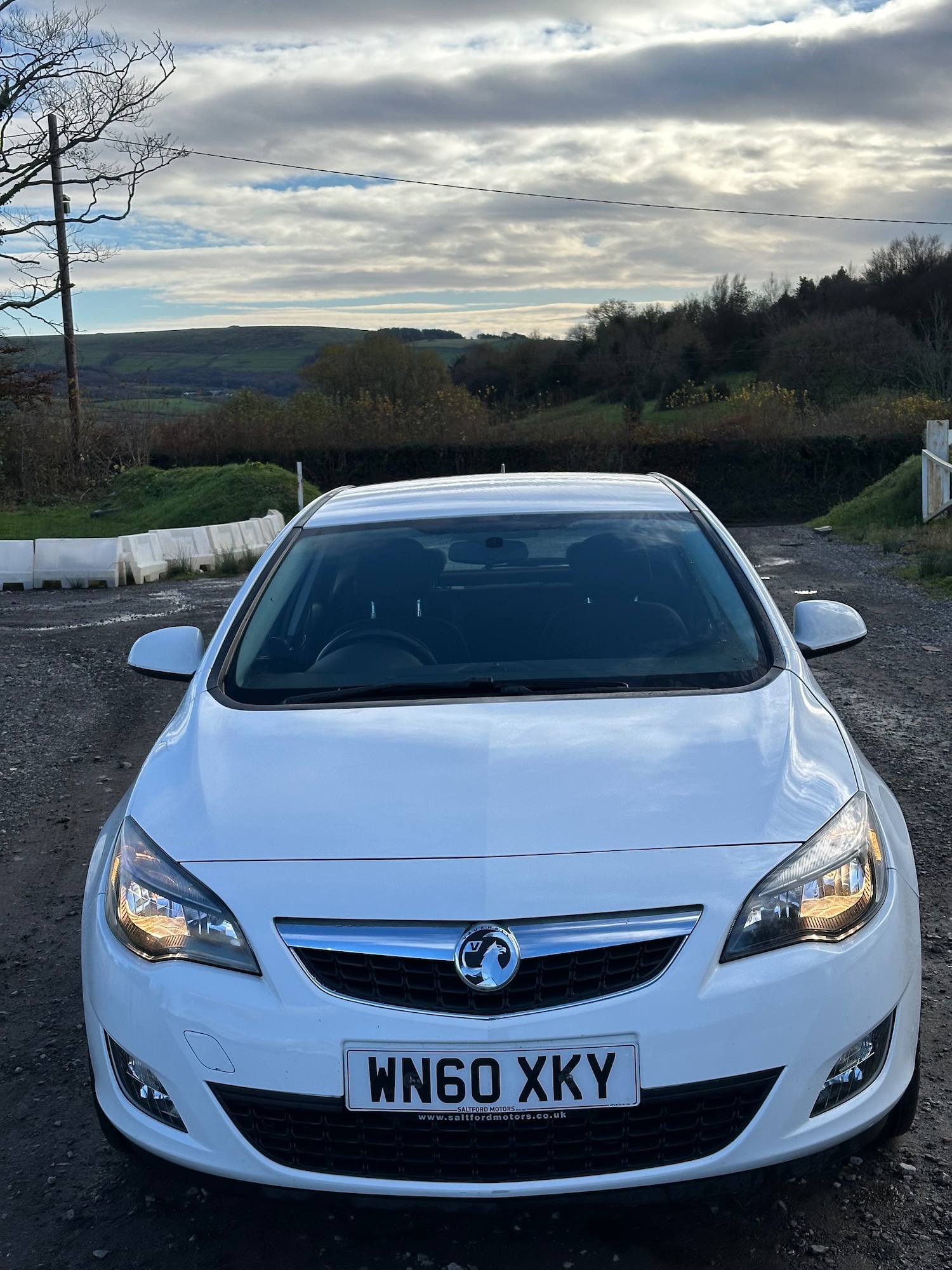 Used Vauxhall Astra 2011 for sale - 77058448: Photo 2