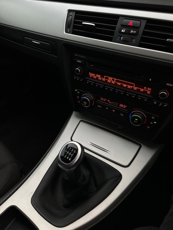 Used BMW 3 Series 2011 for sale - 76263361: Photo 14