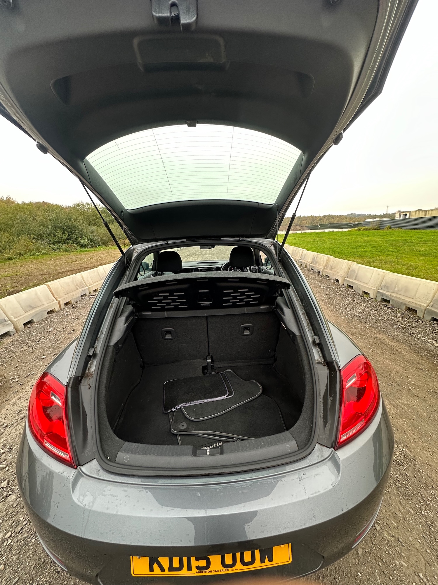 Used Volkswagen Beetle 2015 for sale - 76454965: Photo 13