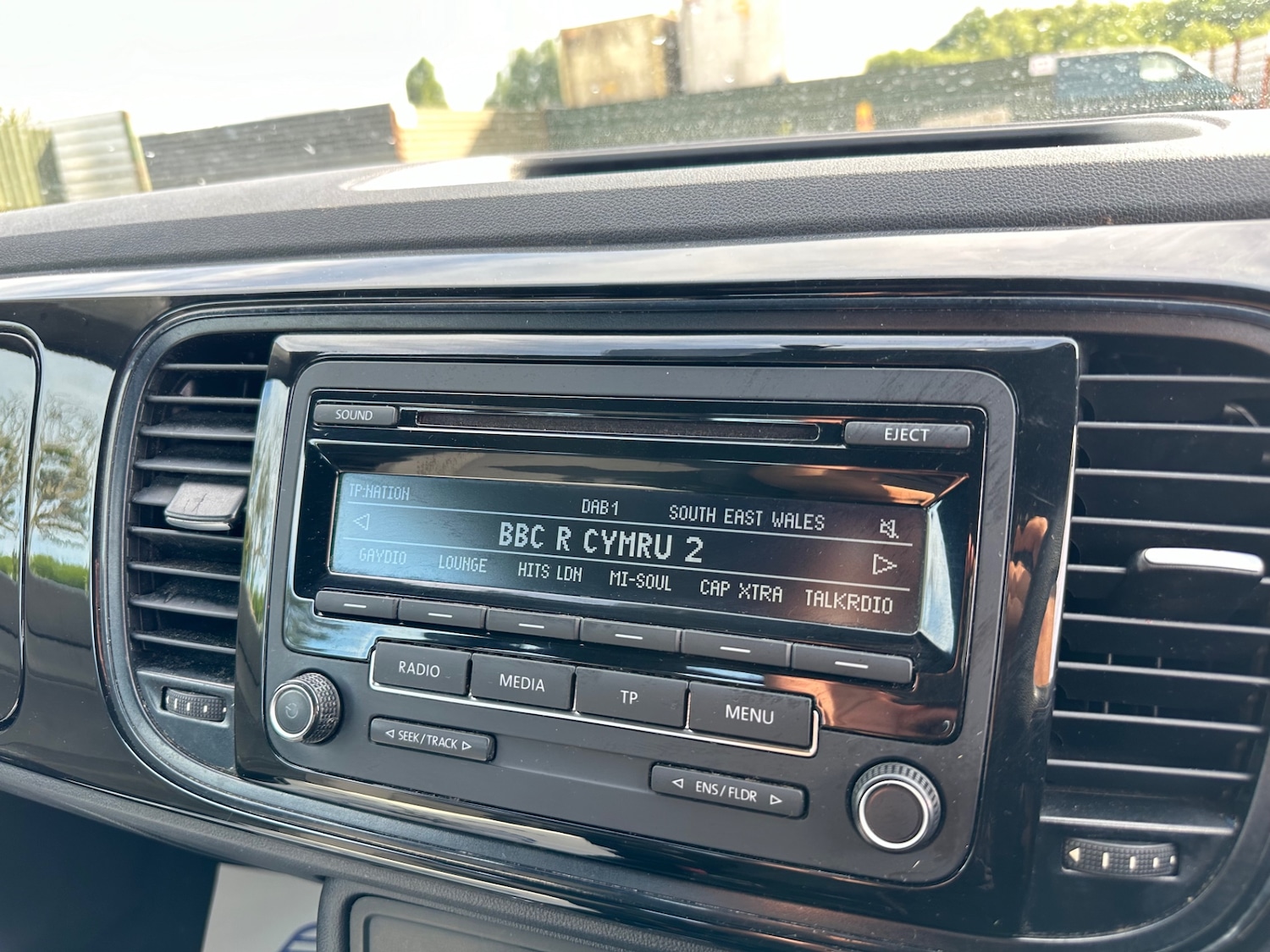 Used Volkswagen Beetle 2015 for sale - 76454965: Photo 16