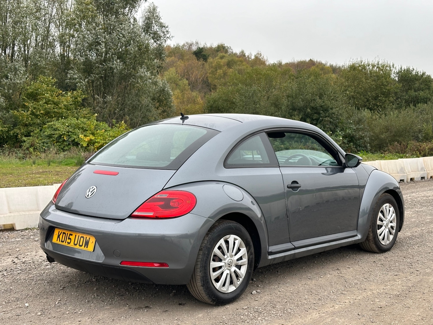 Used Volkswagen Beetle 2015 for sale - 76454965: Photo 4
