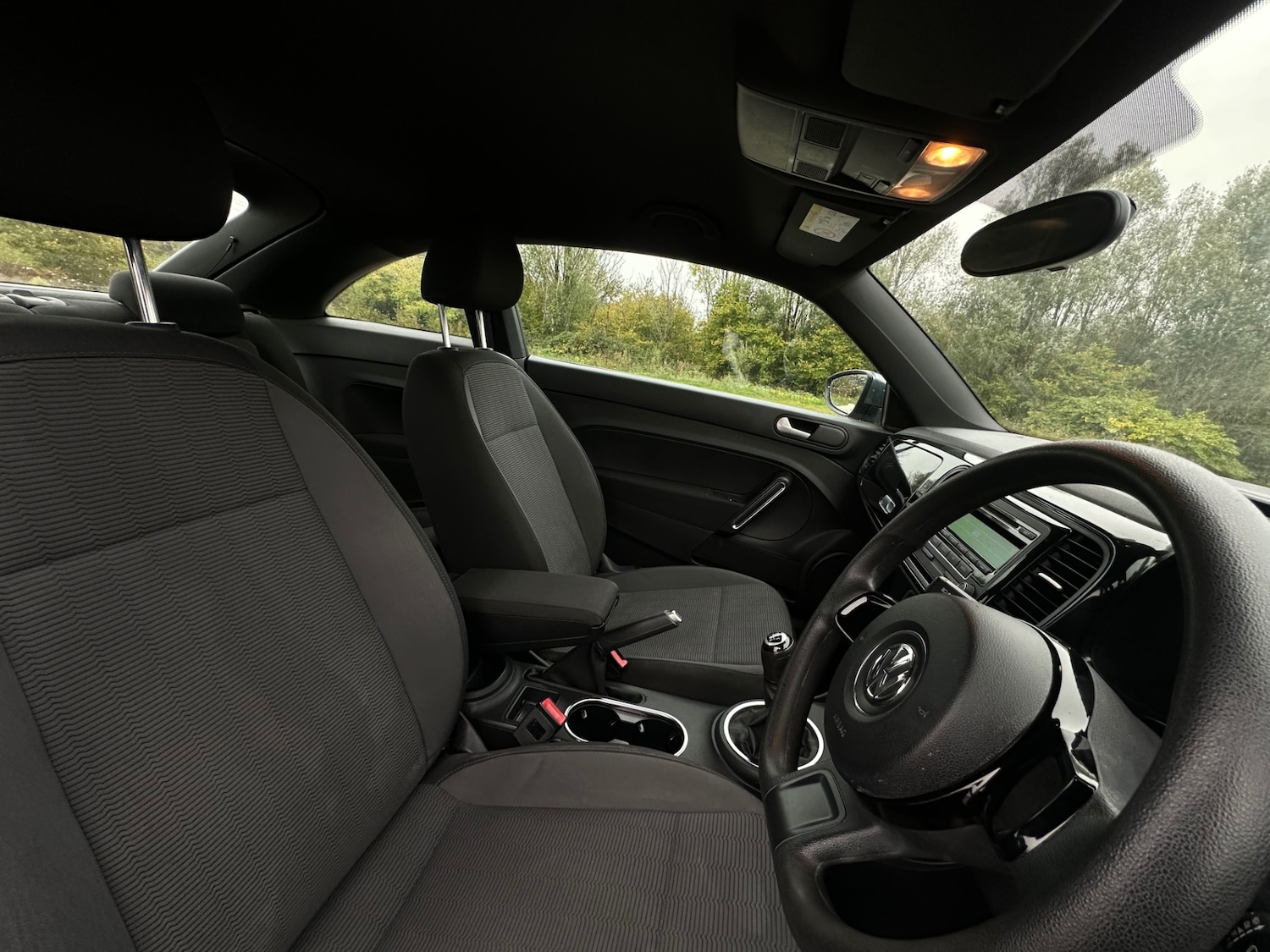 Used Volkswagen Beetle 2015 for sale - 76454965: Photo 8