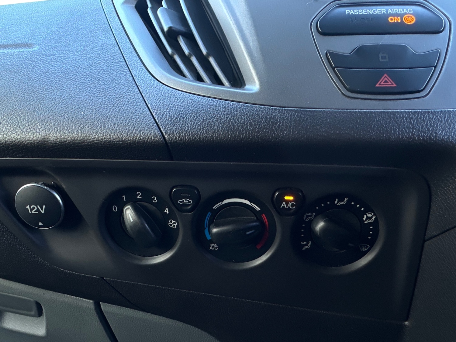 Used Ford Transit Custom 2015 for sale - 76652274: Photo 17