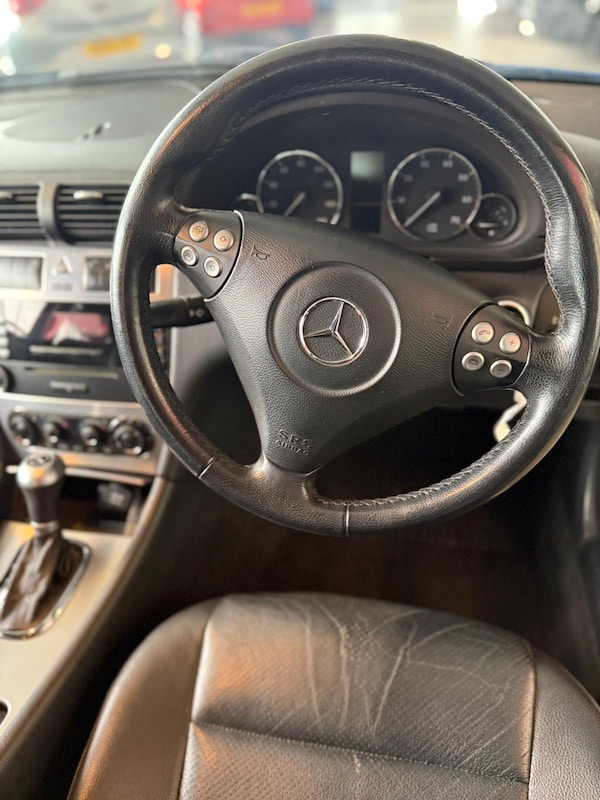 Used Mercedes-Benz C-Class 2005 for sale - 74906990: Photo 15