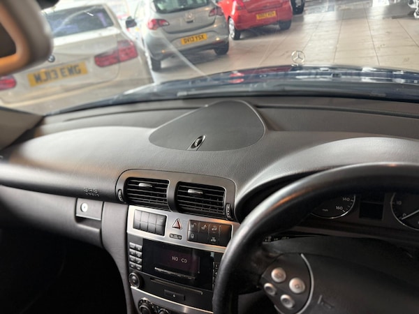 Used Mercedes-Benz C-Class 2005 for sale - 74906990: Photo 19