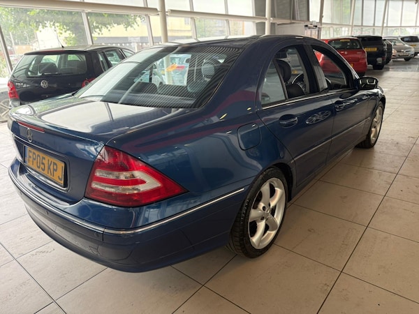 Used Mercedes-Benz C-Class 2005 for sale - 74906990: Photo 26
