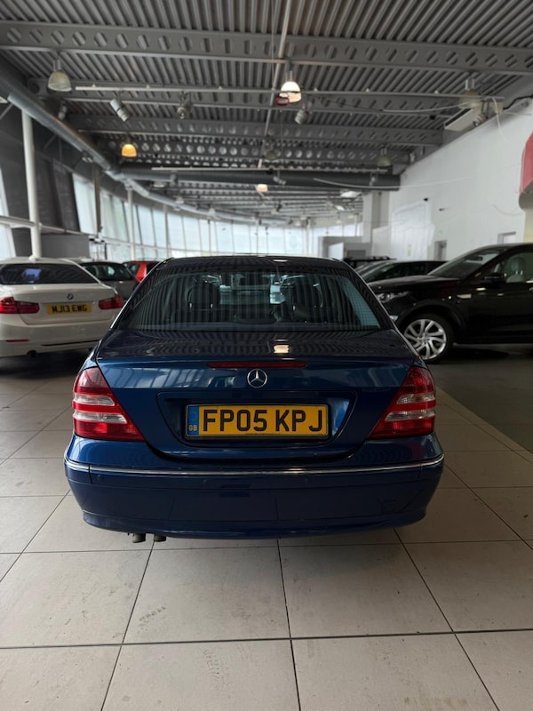 Used Mercedes-Benz C-Class 2005 for sale - 74906990: Photo 9