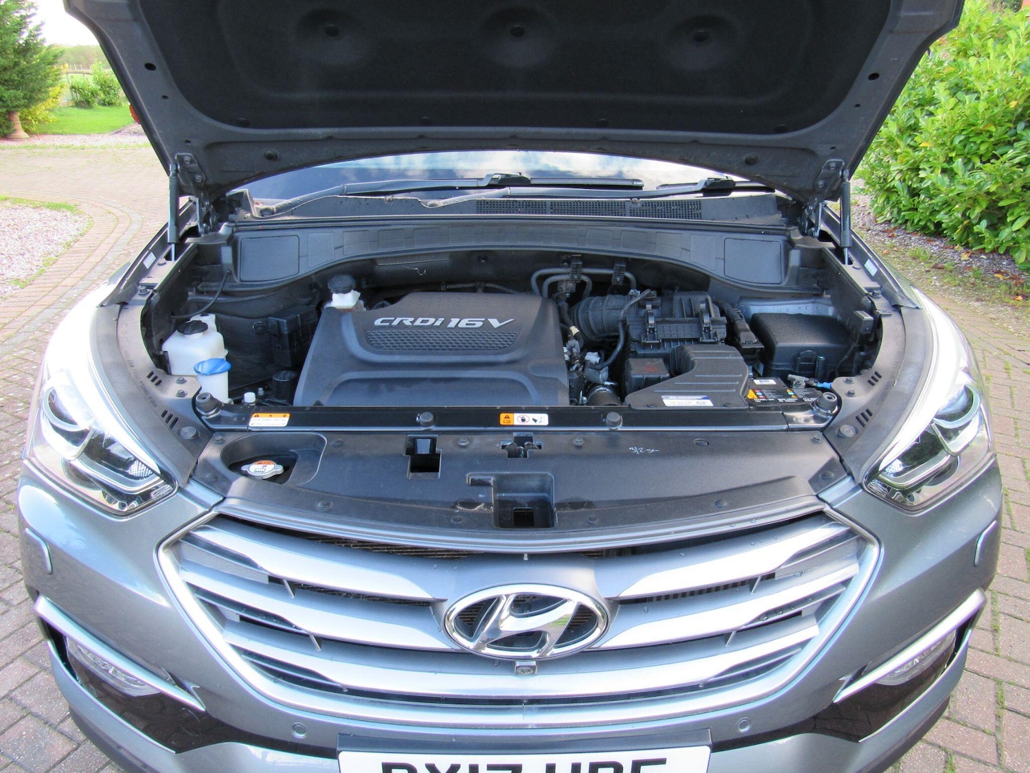 Used Hyundai Santa Fe 2017 for sale - 76982865: Photo 15