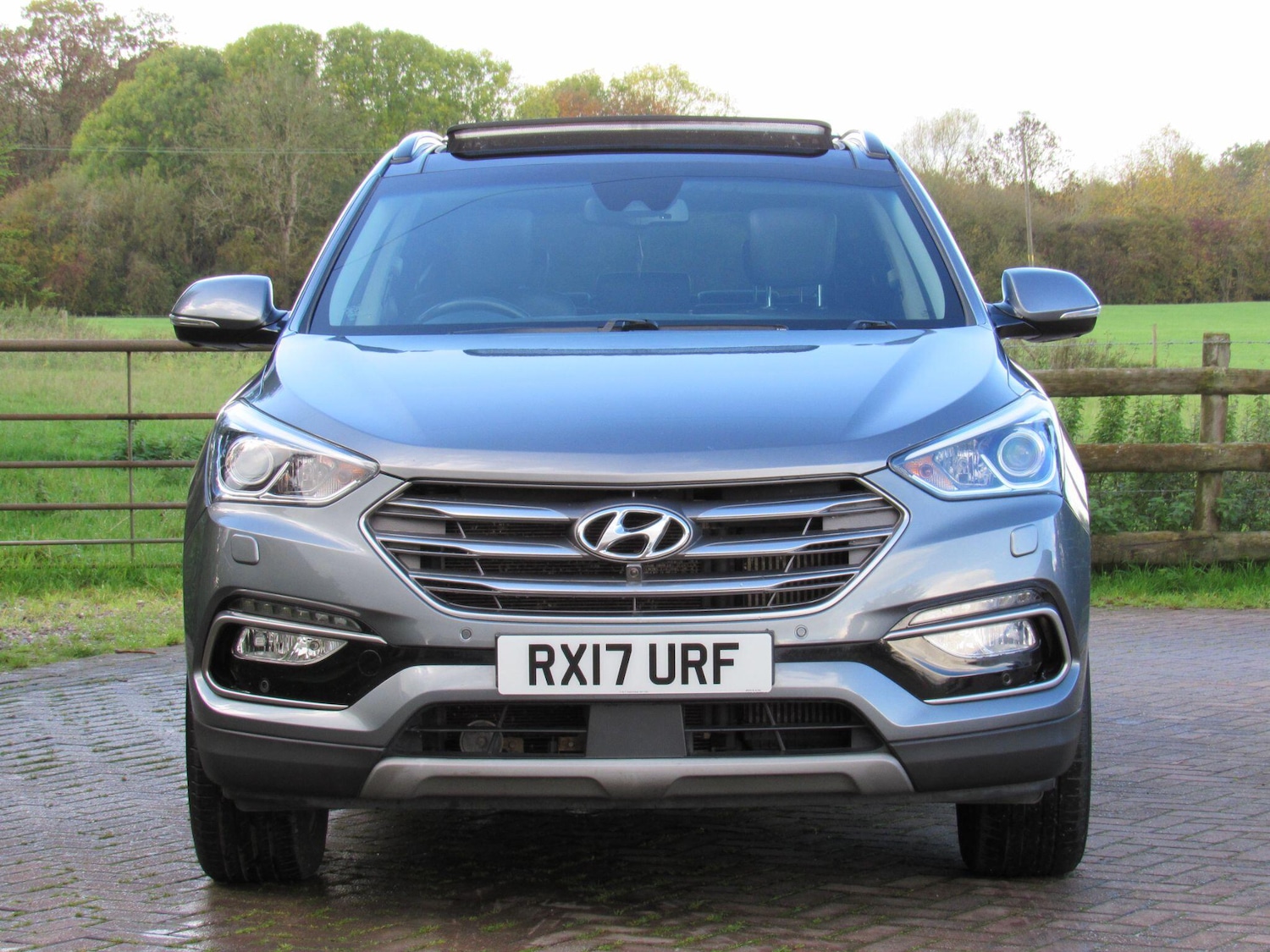 Used Hyundai Santa Fe 2017 for sale - 76982865: Photo 19