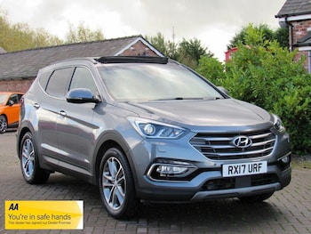 Used Hyundai Santa Fe 2017 for sale - 76982865: Photo