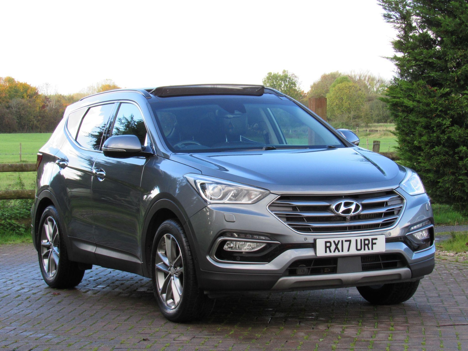 Used Hyundai Santa Fe 2017 for sale - 76982865: Photo 20