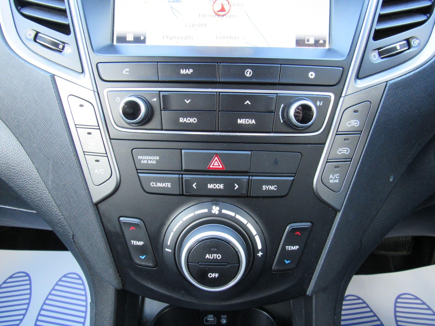 Used Hyundai Santa Fe 2017 for sale - 76982865: Photo 23