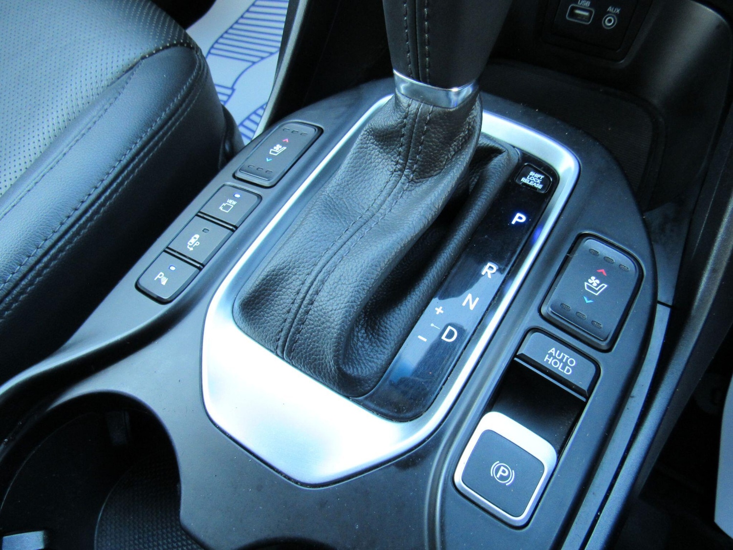 Used Hyundai Santa Fe 2017 for sale - 76982865: Photo 25