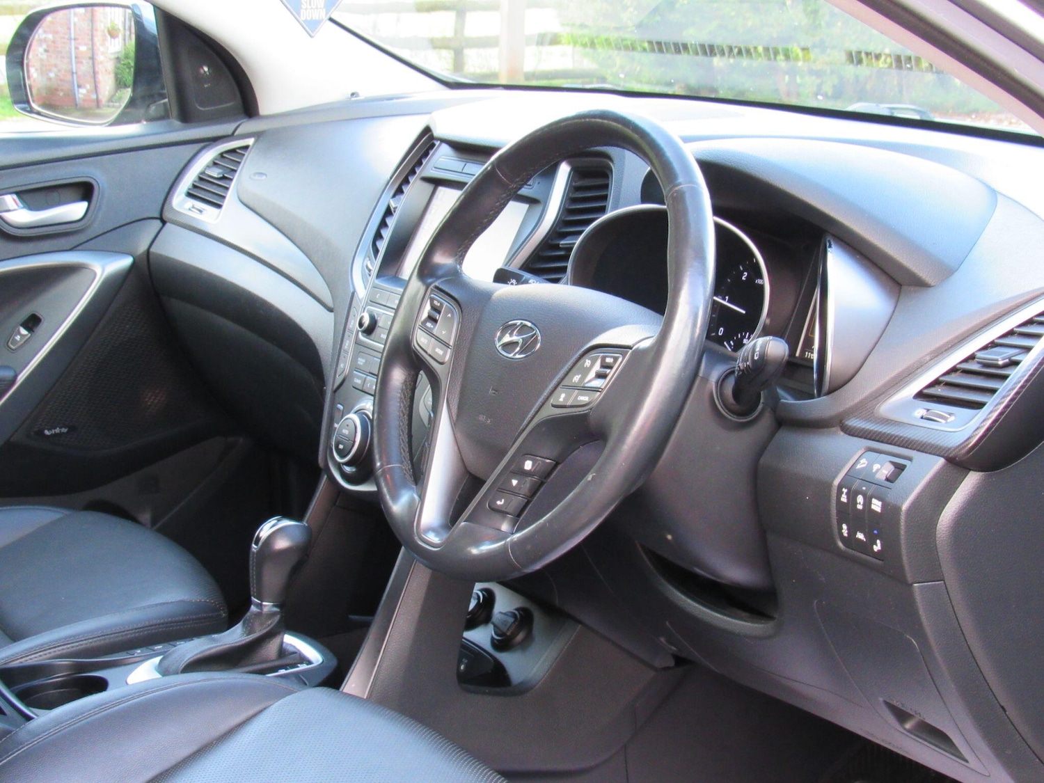 Used Hyundai Santa Fe 2017 for sale - 76982865: Photo 26