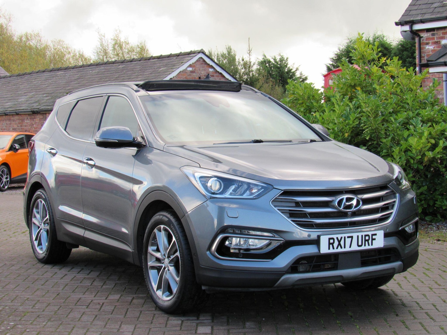 Used Hyundai Santa Fe 2017 for sale - 76982865: Photo 29