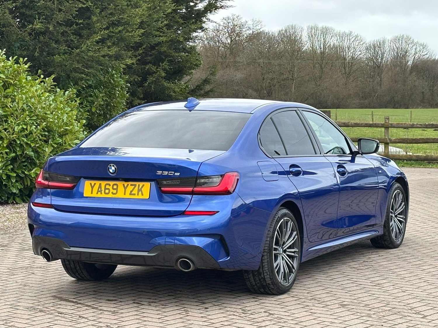 Used BMW 3 Series for sale - 77646269: Photo 2