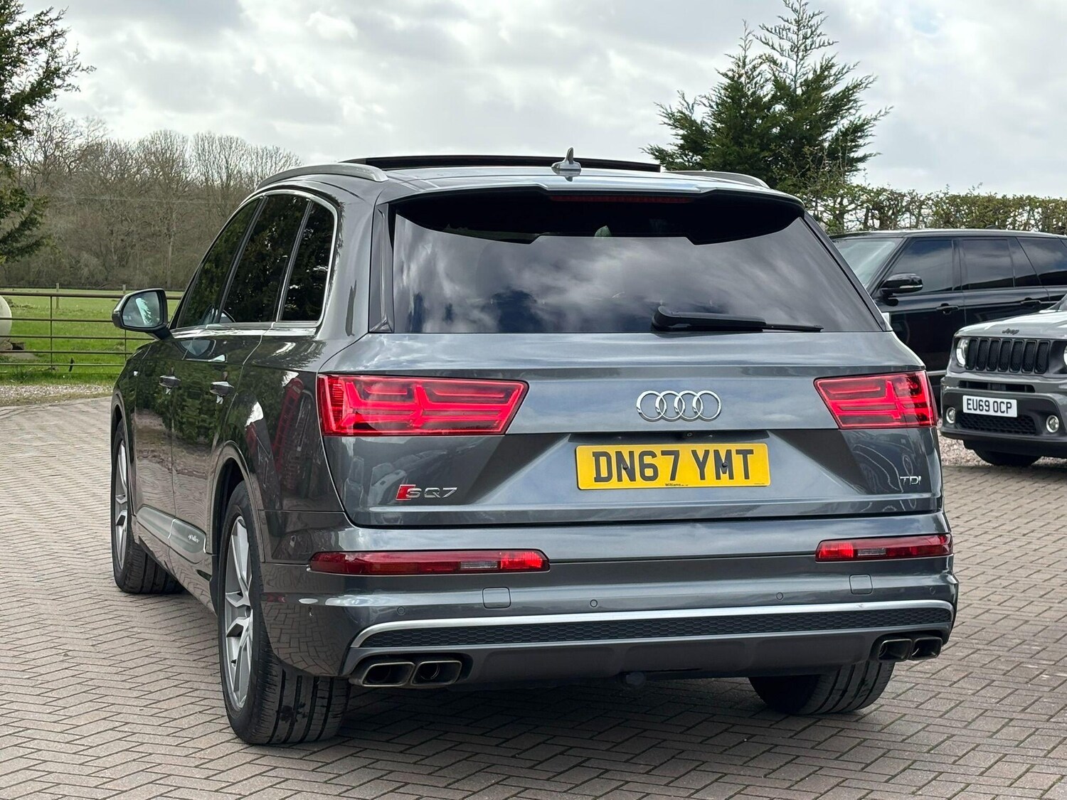 Used Audi Q7 2017 for sale - 78072459: Photo 17