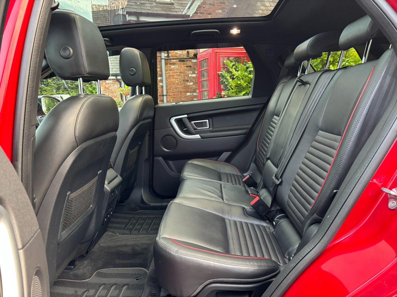 Used Land Rover Discovery Sport 2018 for sale - 76982840: Photo 12