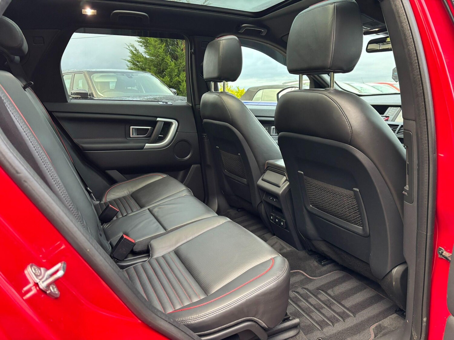 Used Land Rover Discovery Sport 2018 for sale - 76982840: Photo 13