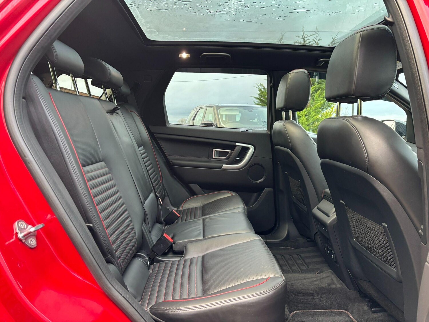 Used Land Rover Discovery Sport 2018 for sale - 76982840: Photo 14