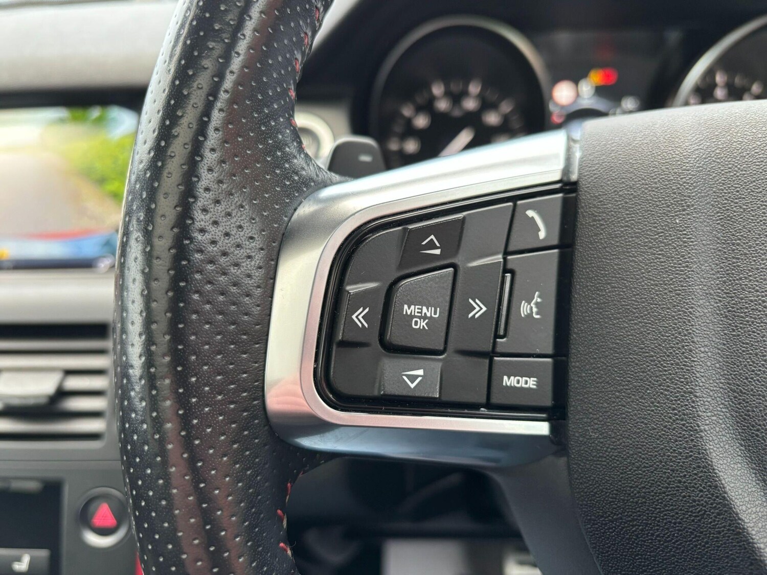 Used Land Rover Discovery Sport 2018 for sale - 76982840: Photo 27