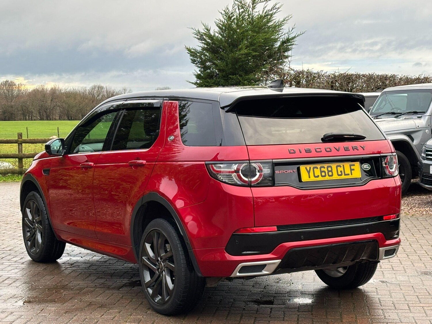 Used Land Rover Discovery Sport 2018 for sale - 76982840: Photo 6