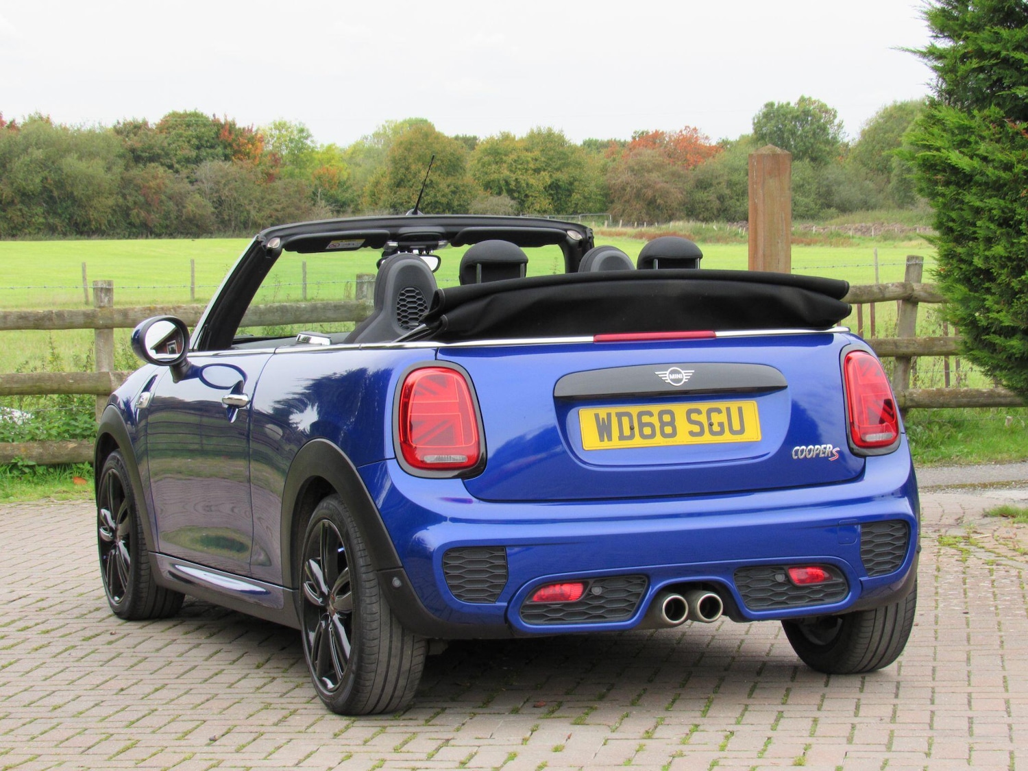 Used MINI Convertible 2018 for sale - 76982837: Photo 14