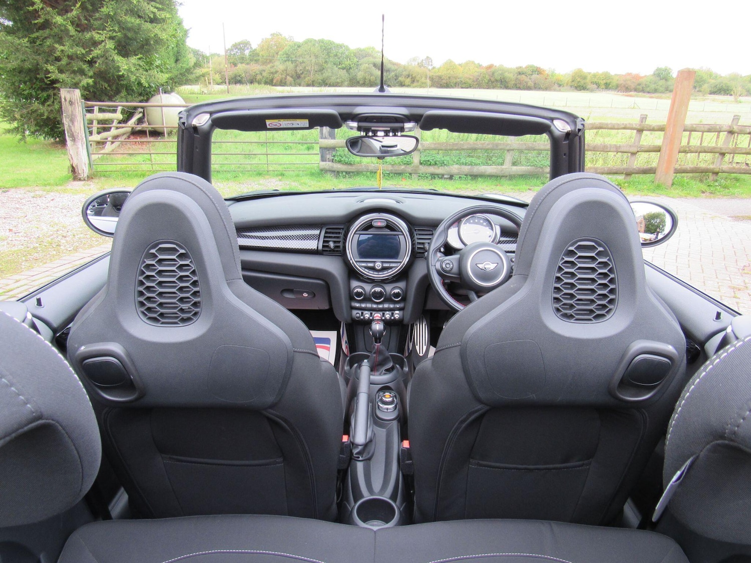 Used MINI Convertible 2018 for sale - 76982837: Photo 29