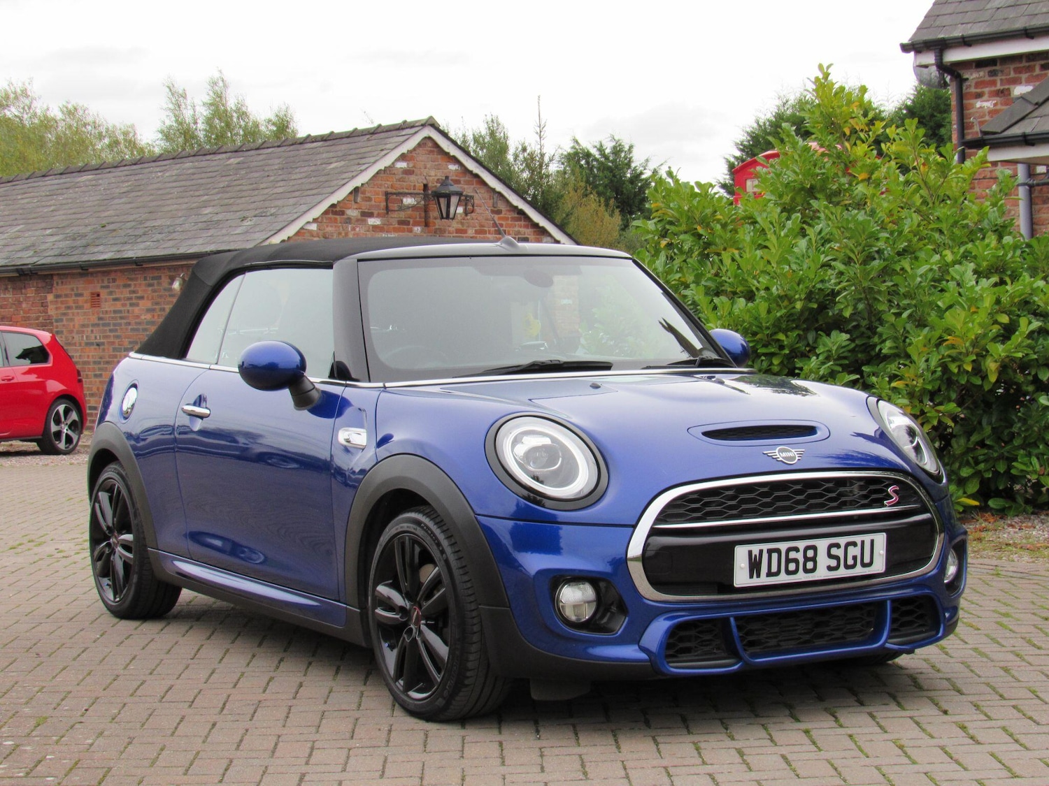 Used MINI Convertible 2018 for sale - 76982837: Photo 31