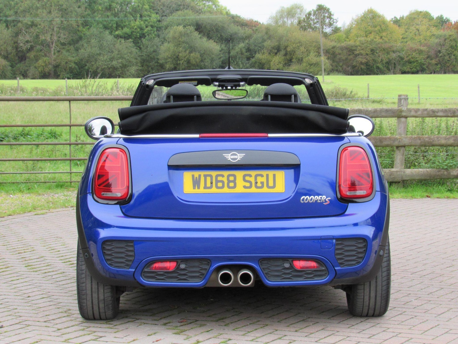 Used MINI Convertible 2018 for sale - 76982837: Photo 6