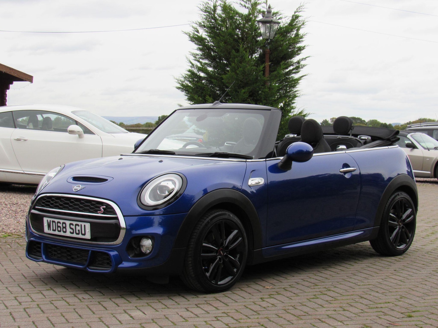 Used MINI Convertible 2018 for sale - 76982837: Photo 8