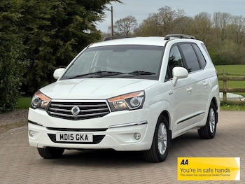 Used Ssangyong Turismo 2015 for sale - 78244455: Photo