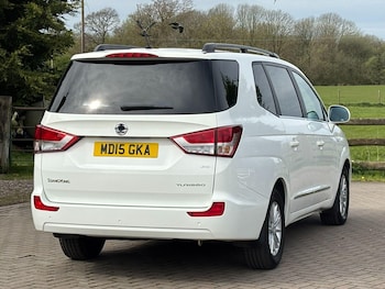Used Ssangyong Turismo 2015 for sale - 78244455: Photo