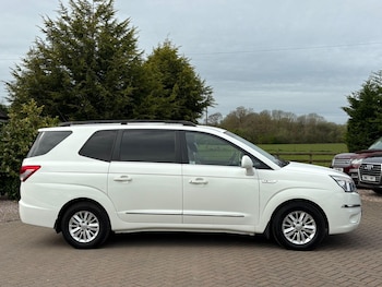 Used Ssangyong Turismo 2015 for sale - 78244455: Photo