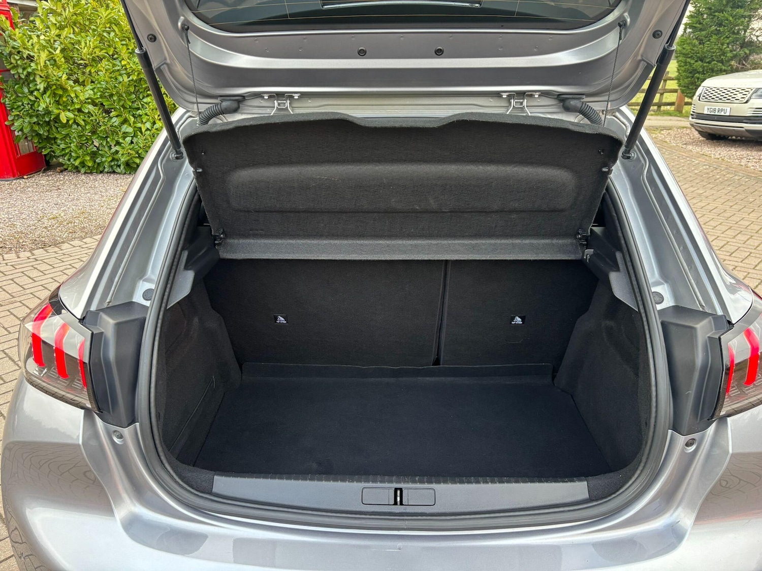 Used Peugeot E-208 for sale - 77411930: Photo 25