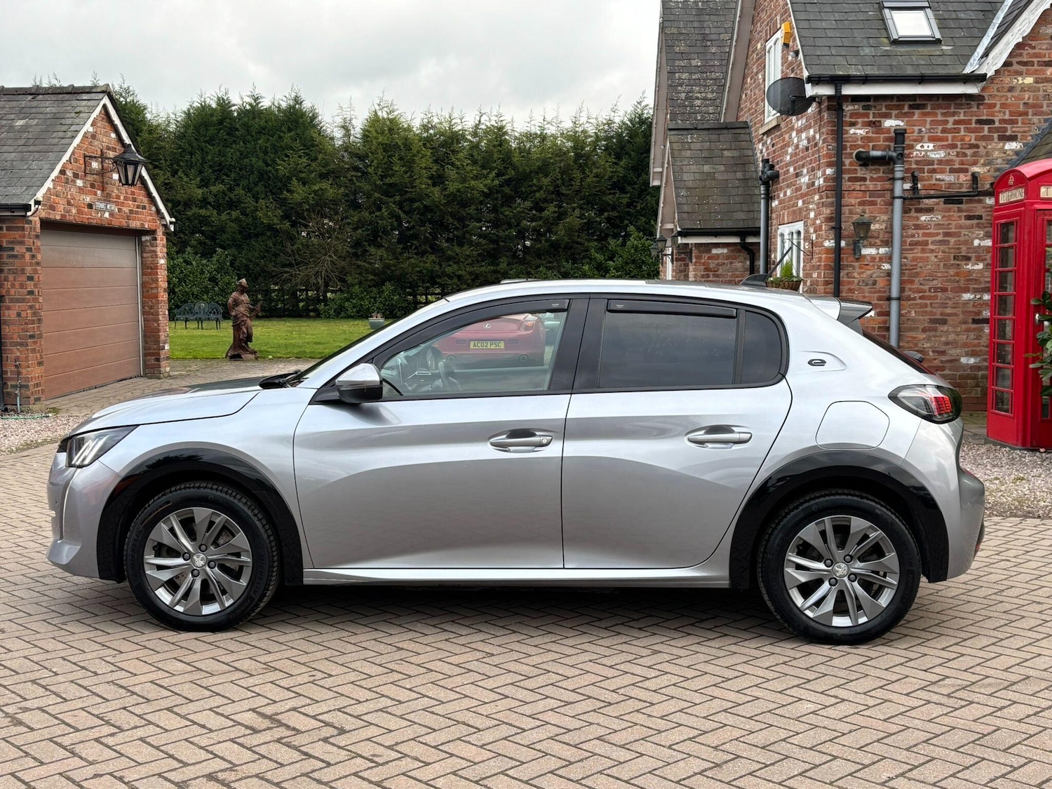 Used Peugeot E-208 for sale - 77411930: Photo 3