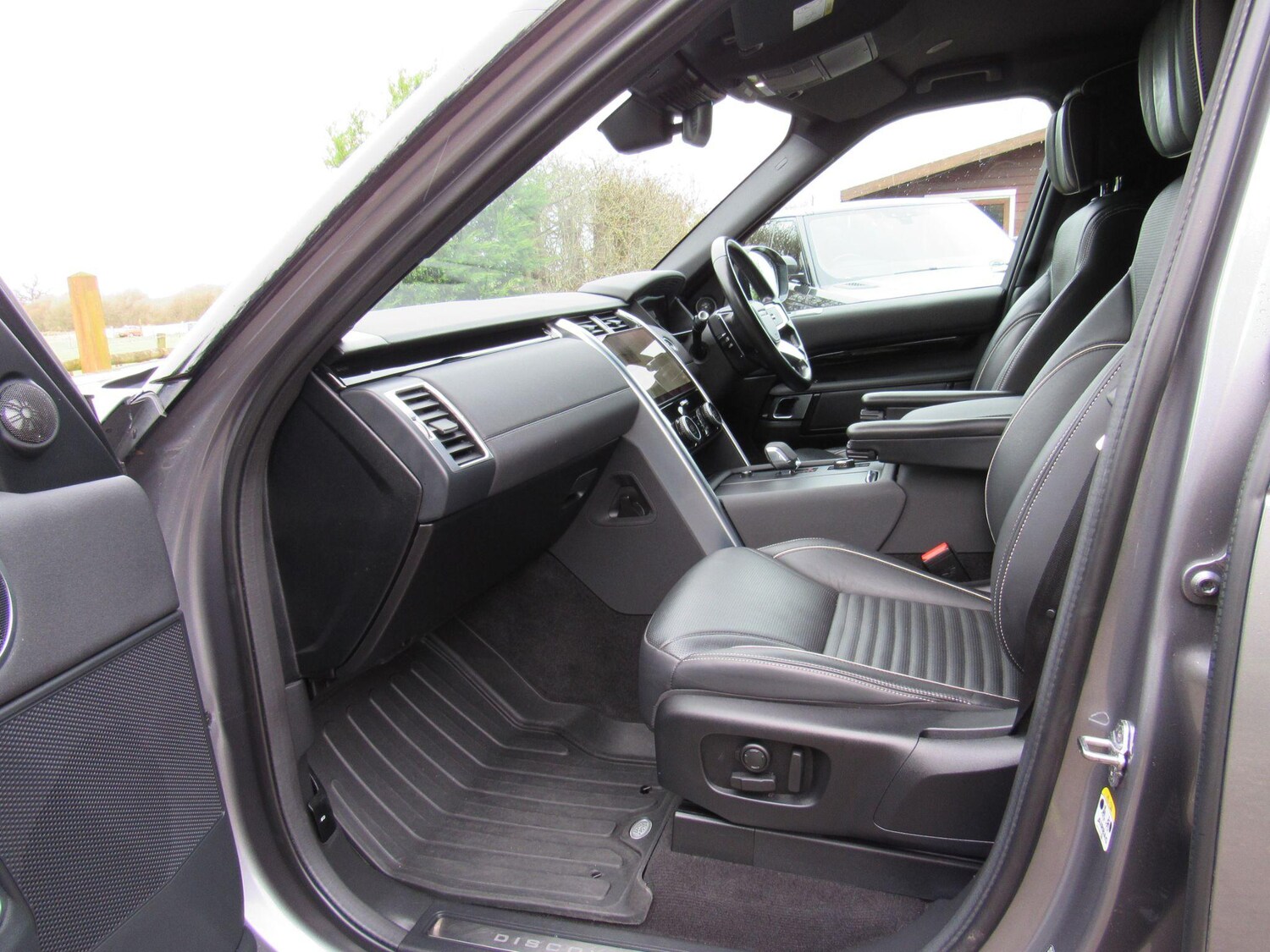 Used Land Rover Discovery 2022 for sale - 76982847: Photo 10