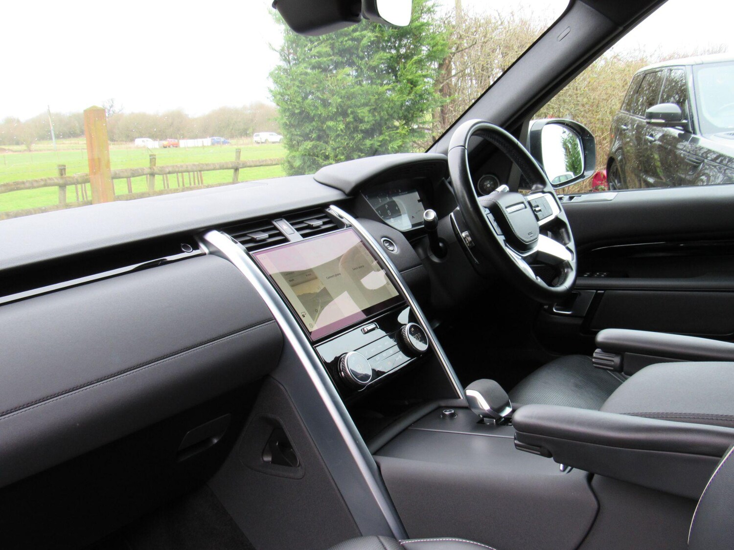 Used Land Rover Discovery 2022 for sale - 76982847: Photo 12