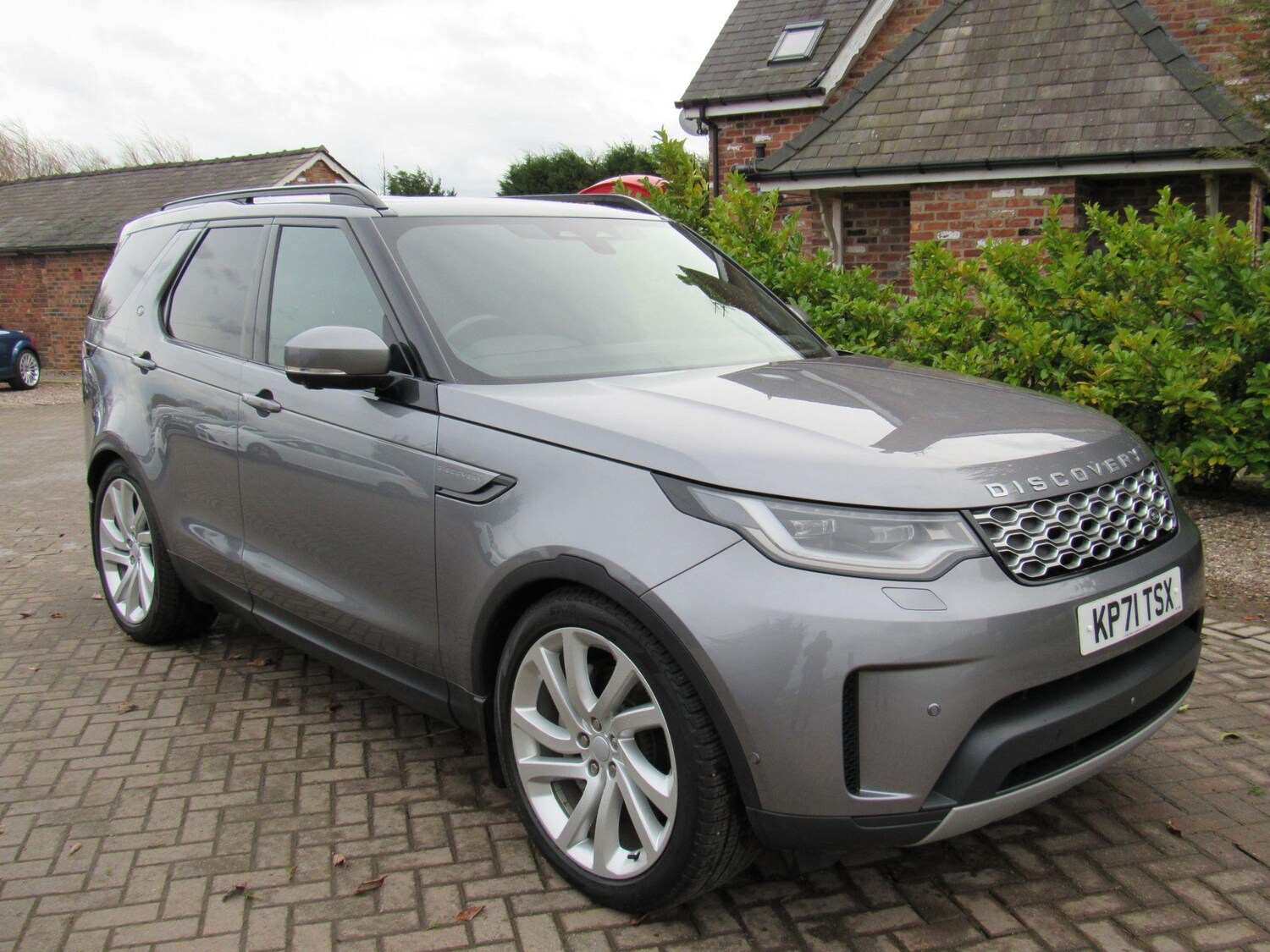 Used Land Rover Discovery 2022 for sale - 76982847: Photo 17
