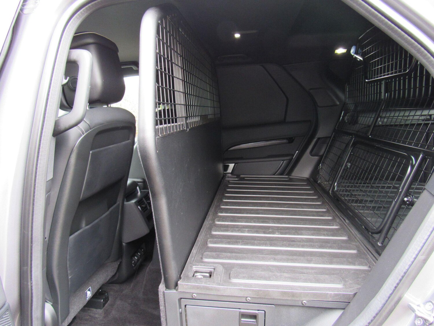 Used Land Rover Discovery 2022 for sale - 76982847: Photo 25