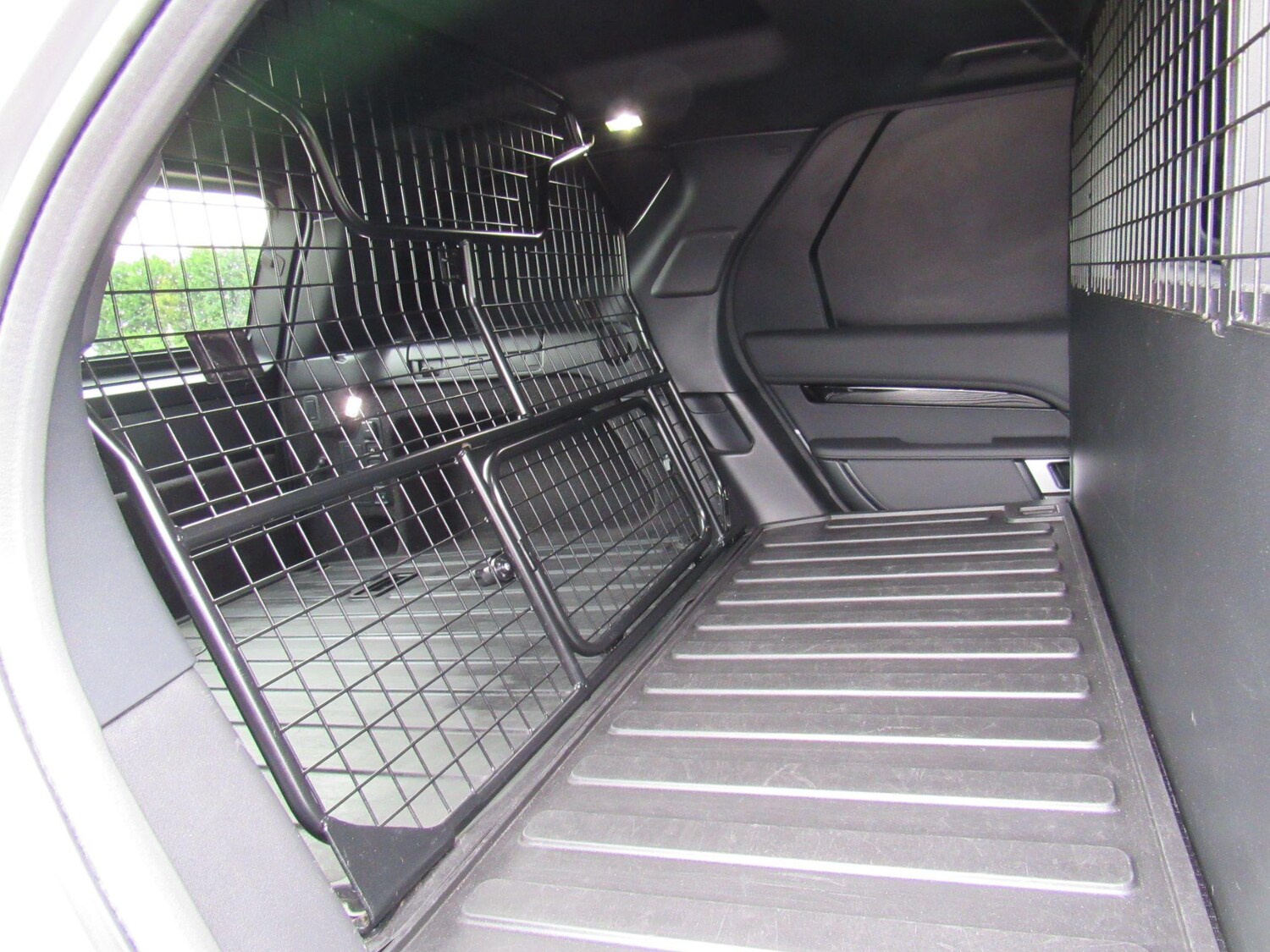 Used Land Rover Discovery 2022 for sale - 76982847: Photo 28